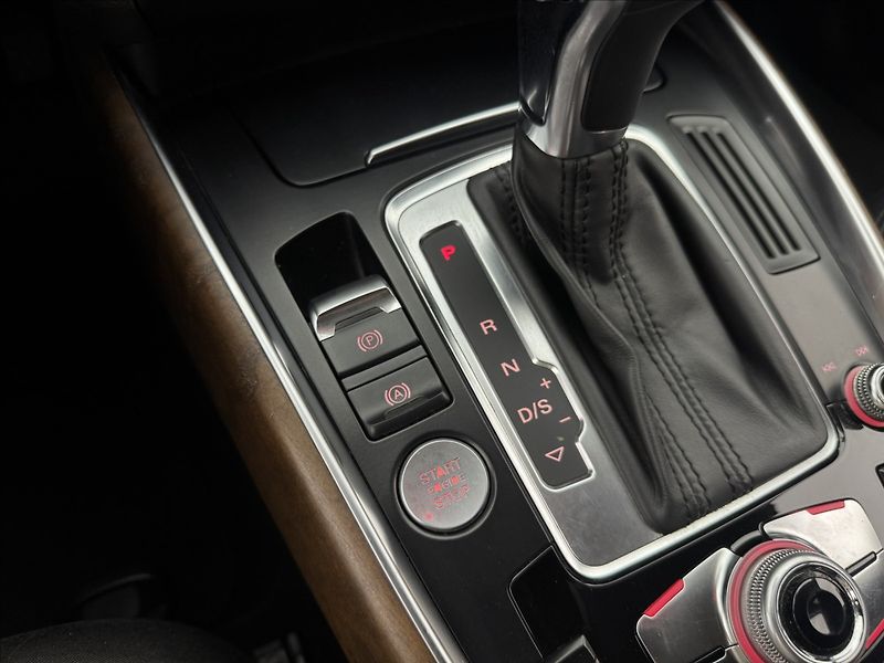 Audi Q5 3,0 4X4 EXCLUSIVE ROZVODY APOD - fotka 31 z 55
