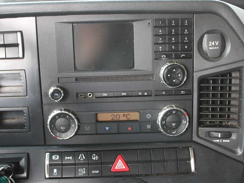 Mercedes-Benz Actros 1845, EURO 6 - fotka 9 z 17