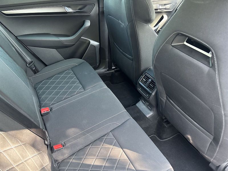 Škoda Karoq (2024) 1.5 TSI DSG Sportline - fotka 10 z 33
