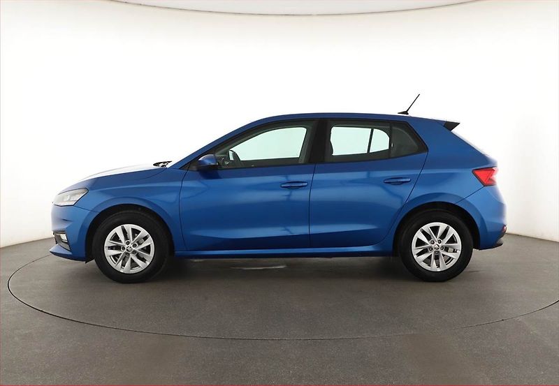 Škoda Fabia (2024) 1.0, SELECTION, DPH, SENZORY - fotka 3 z 18
