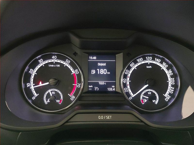 Škoda Octavia (2018) Extra 1.4 TSI, ČR,1.maj - fotka 11 z 20