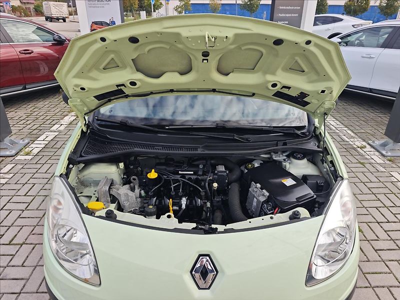 Renault Twingo 1,2 i  Authentique - fotka 18 z 18