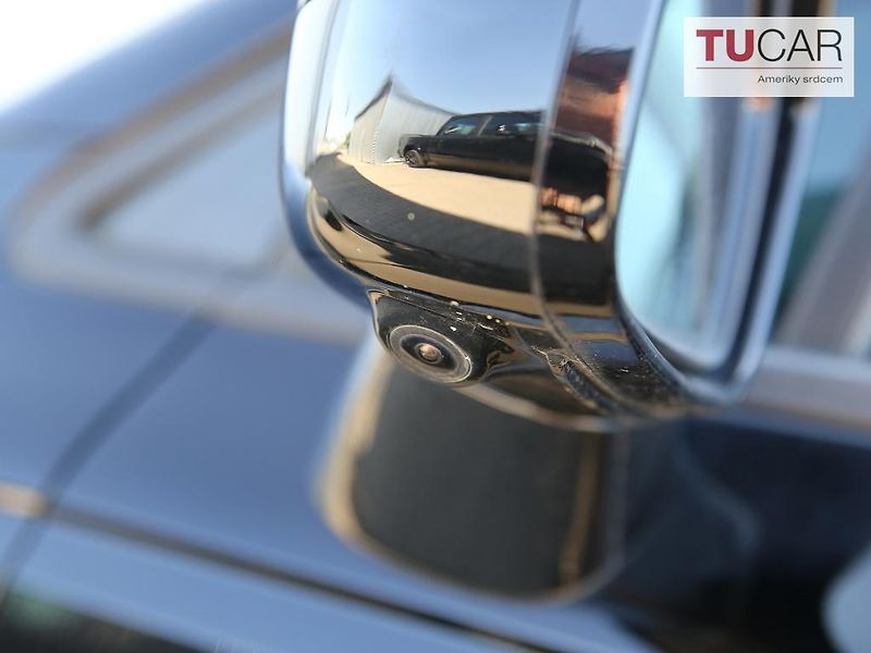 Kia Carnival (2022) 2.2 Diesel Automat 6+3 místa - fotka 6 z 30
