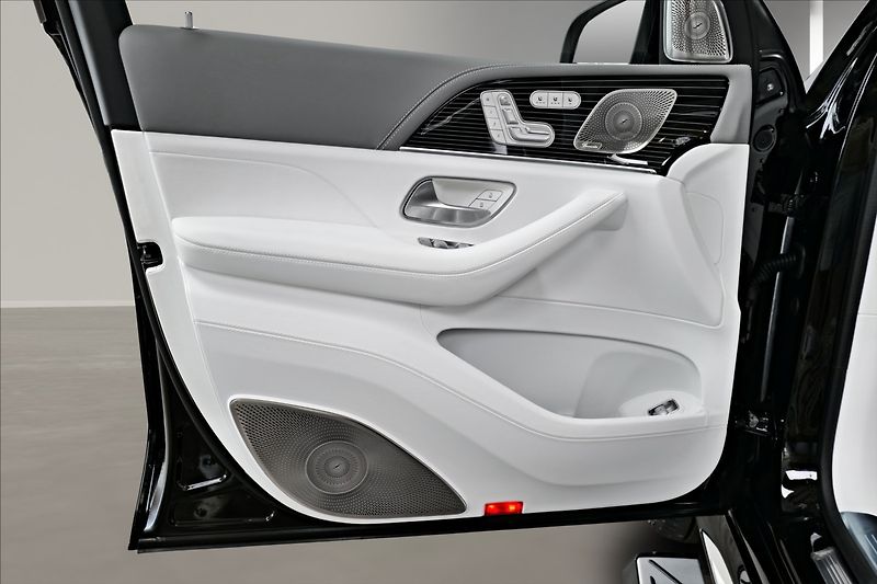 Mercedes-Benz GLS Maybach 600 4M/E-ACTIV/HUD - fotka 10 z 28