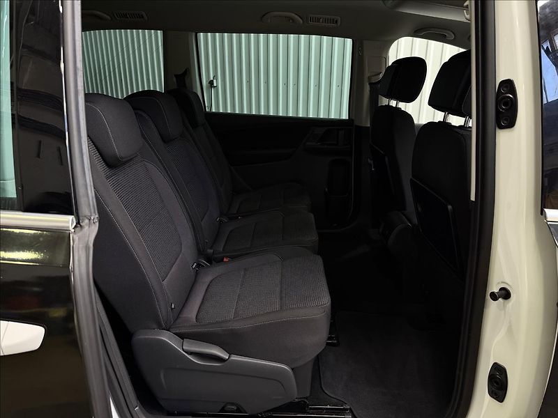 Volkswagen Sharan 2.0TDI 110kW 4MOTION MANUÁL 1M - fotka 33 z 38