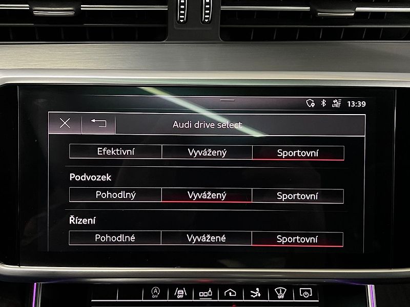 Audi A7 50TDI QUATTRO S-LINE, PANORAMA - fotka 19 z 31