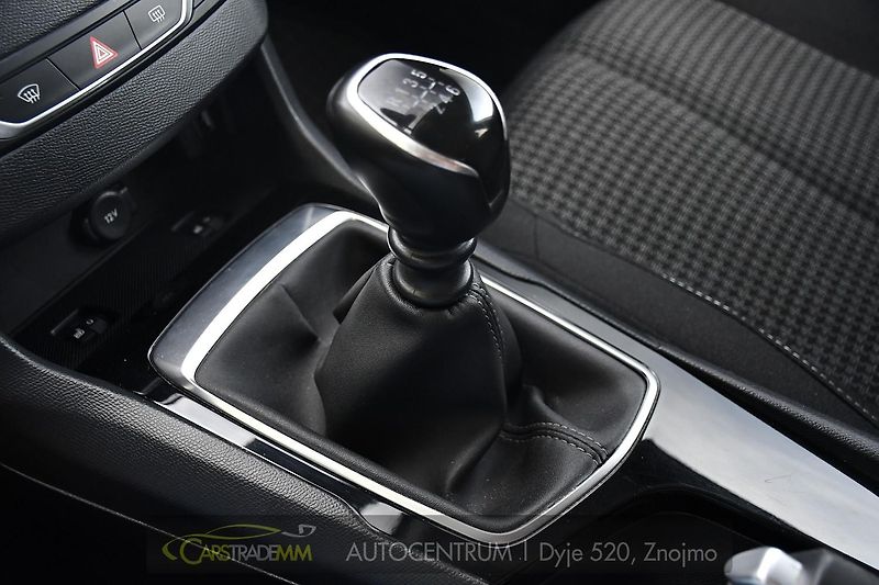 Peugeot 308 SW 1.5BlueHDi ACTIVE CARPLAY - fotka 33 z 47