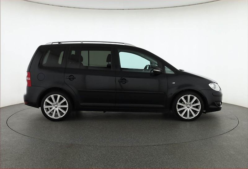 Volkswagen Touran (2010) Highline 1.4 TSI, Serv.kniha - fotka 6 z 17