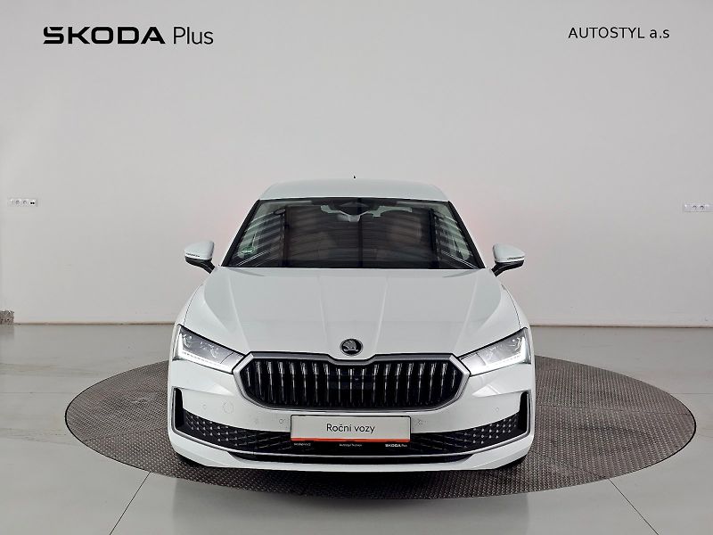 Škoda Superb (2025) 2.0TDI 142kW 4x4 DSG LAURIN A - fotka 4 z 32