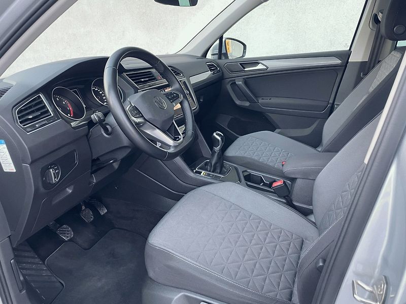 Volkswagen Tiguan (2021) LIFE 1,5TSI 150k - fotka 21 z 22