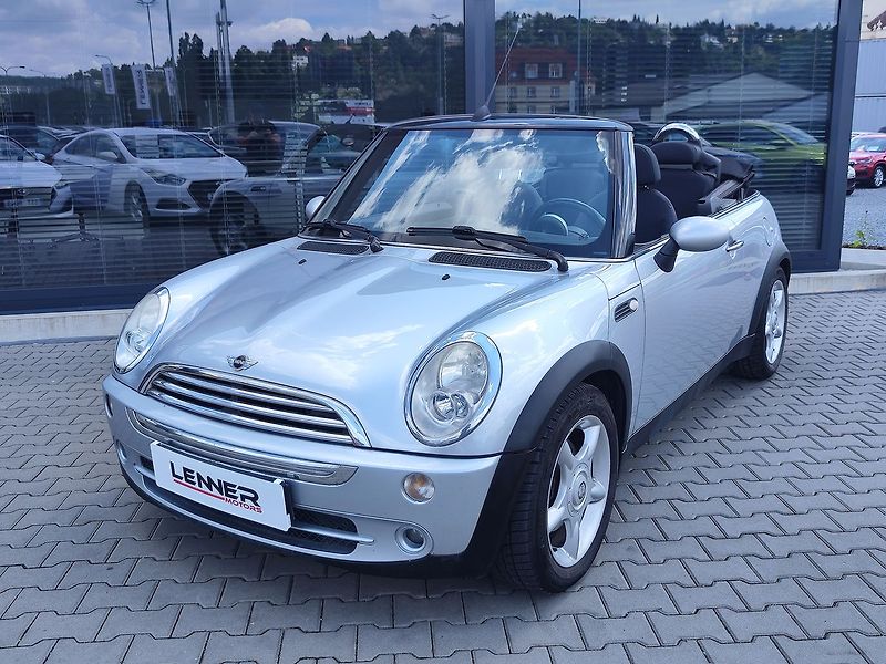 Mini Cooper 1.6 /66kW ONE Cabrio - fotka 2 z 29