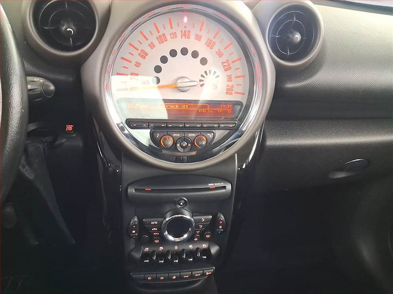 Mini Countryman (2012) Cooper D, Tempomat - fotka 12 z 15