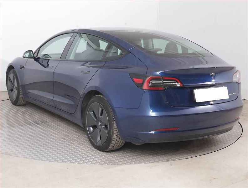 Tesla Model 3 (2021) Long Range 4WD 79kWh, SoH 91% - fotka 4 z 22