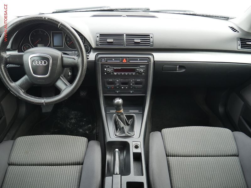 Audi A4 (2006) 1.9 TDi, AAC, TZ - fotka 8 z 14