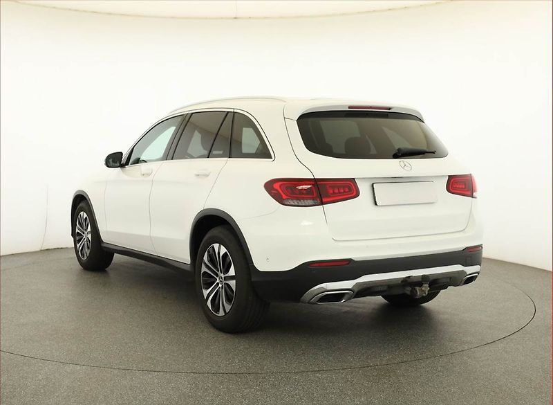 Mercedes-Benz GLC (2019) 220 d 4MATIC - fotka 4 z 18