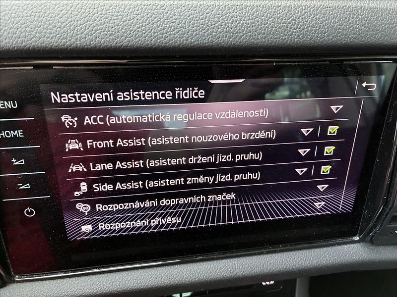 Škoda Kodiaq 2,0 TAŽNÉ,KAMERA,PANORAMA - fotka 34 z 39
