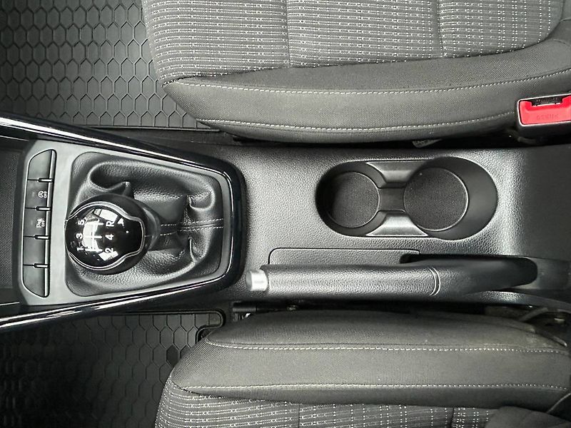 Kia Stonic (2020) 1,25 CVVT 61kW Exclusive - fotka 21 z 31