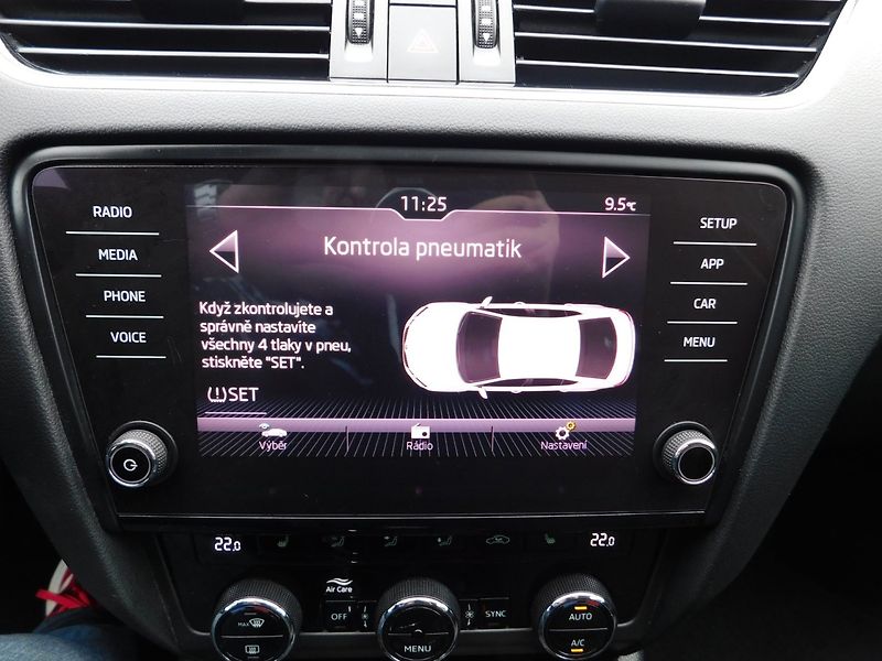 Škoda Octavia (2019) III 1.6 TDi ČR - fotka 14 z 36