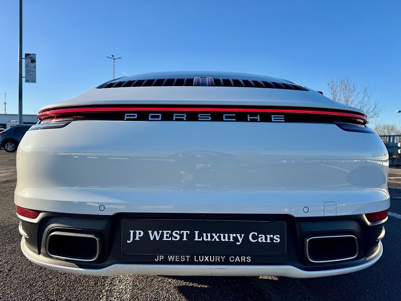 Porsche 911 (2022) ZÁRUKA 2030 Servis 5/26 BURMES - fotka 11 z 51