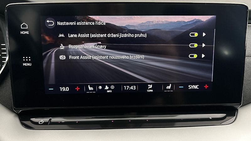 Škoda Octavia 1.5 TSI E-Tec DSG Style Combi - fotka 23 z 26