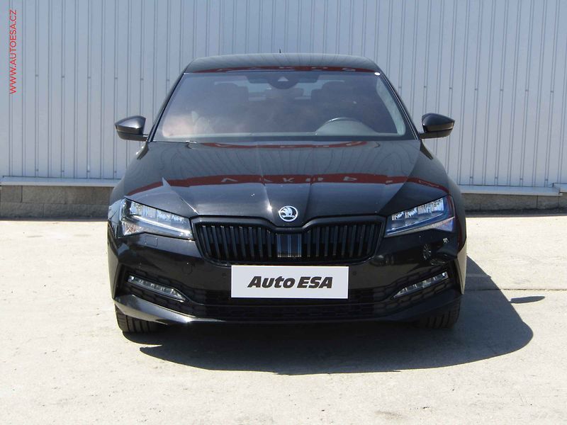 Škoda Superb (2022) 2.0 TDi 4x4, ČR, SportLine - fotka 2 z 27
