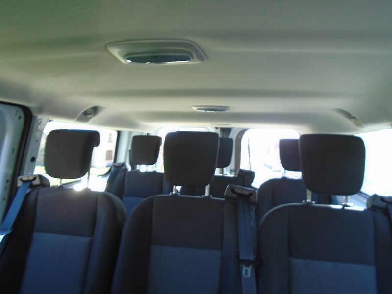 Ford Transit Custom (2015) 2.2 TDCi 9 míst BUS - fotka 17 z 23