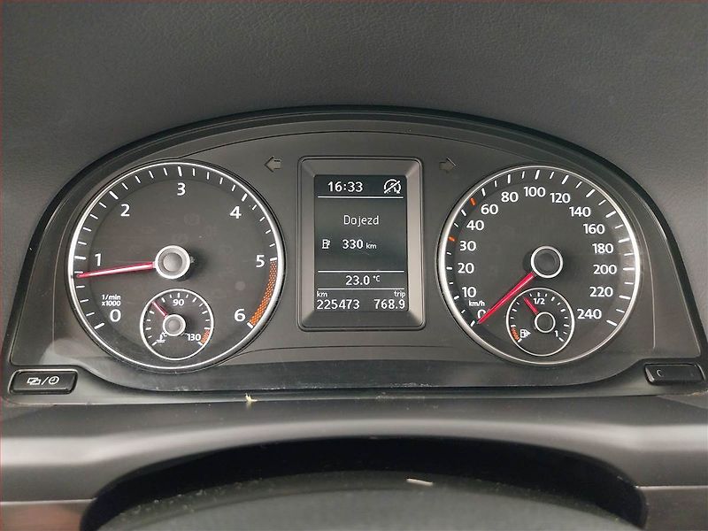 Volkswagen Touran (2012) 1.6 TDI, Tempomat - fotka 11 z 21