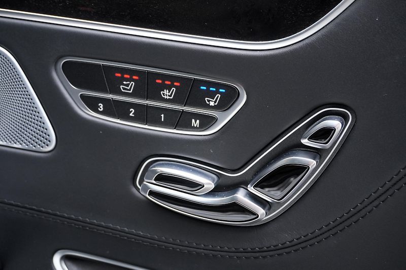 Mercedes-Benz Třídy S S560 Coupe 4Matic, ČR, Masáže - fotka 44 z 44