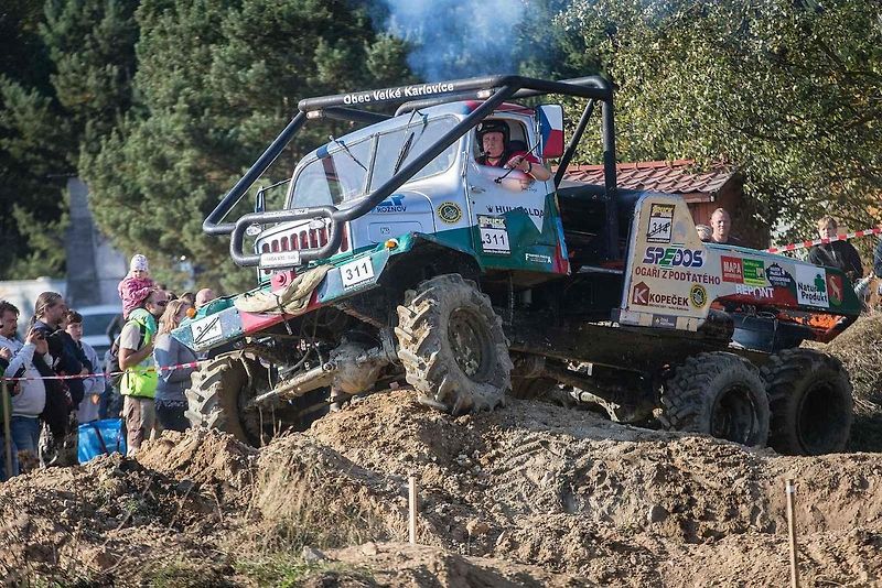 Trucktrial v Pístově u Jihlavy.