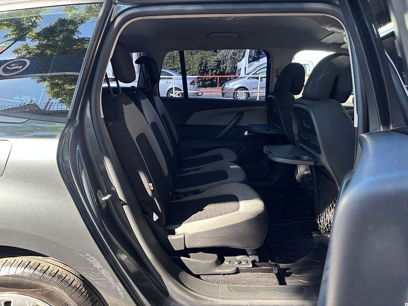 Citroën Grand C4 Picasso 1.6HDi.7MÍST.DPH.ČR.1MAJ.DPH.Z - fotka 25 z 48