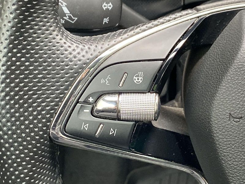 Škoda Kamiq (2022) 1.0 TSI Monte Carlo - fotka 25 z 37