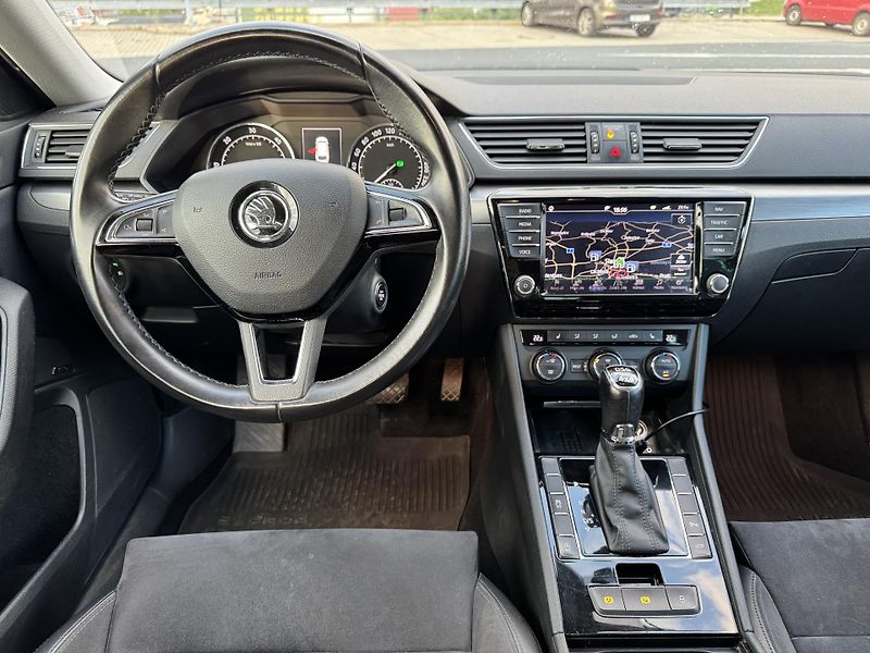 Škoda Superb (2016) 2.0 TDI, 4x4, DSG, TAŽNÉ - fotka 16 z 25