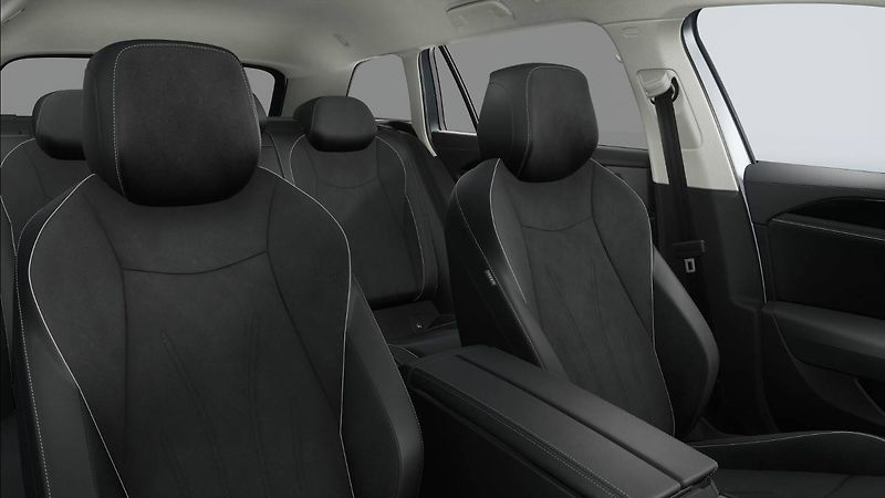 Volkswagen Passat (2026) Bussines 7DSG 2,0TDi - fotka 5 z 6