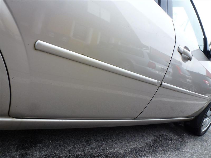 Ford Mondeo 2,5 i V6 24V Ghia Automat - fotka 44 z 49