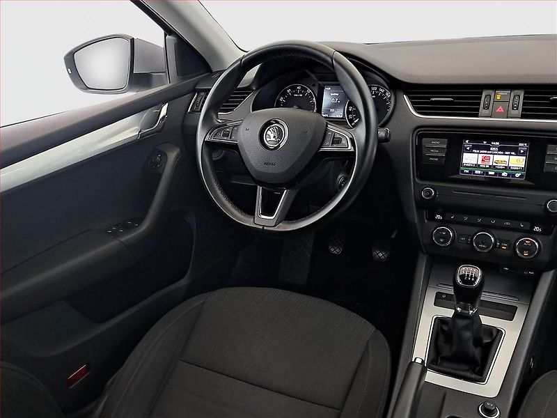 Škoda Octavia (2016) Ambition Plus 1.0 TSI - fotka 7 z 17
