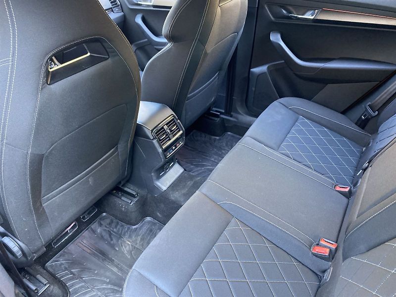 Škoda Karoq (2022) 2.0 TDI 4x4 DSG SportLine - fotka 9 z 34