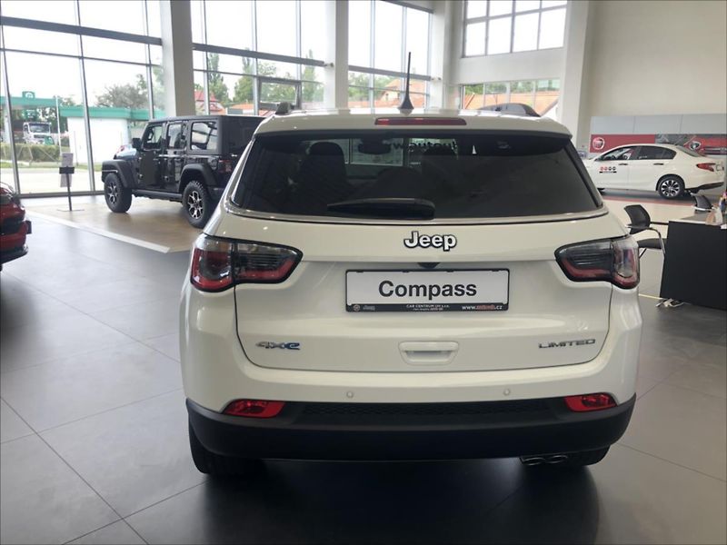 Jeep Compass 1,3 PHEV 190k AT  Limited - fotka 5 z 16
