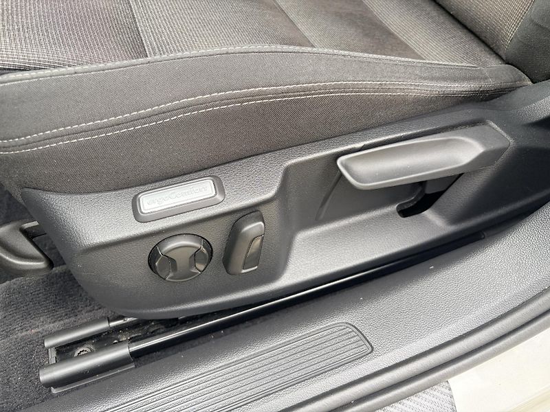 Volkswagen Passat 2.0TDI 110KW MANUAL MATRIX - fotka 15 z 62