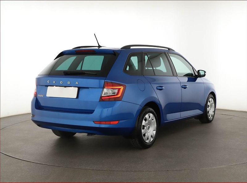 Škoda Fabia (2022) 1.0 TSI, Automat, ČR,1.maj - fotka 5 z 13