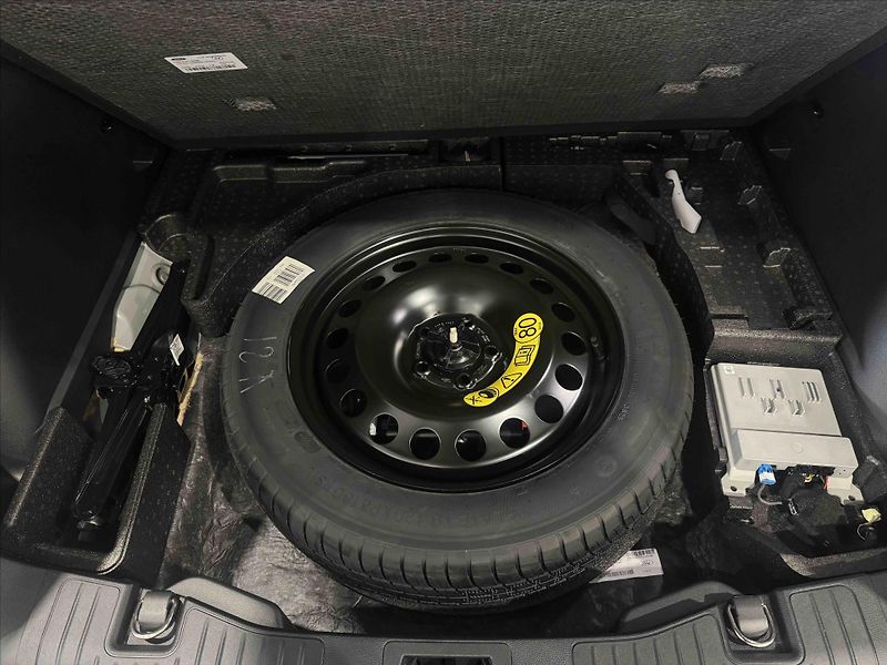 Ford Kuga (2026) 2.5 Duratec PHEV 178 kW/243 ko - fotka 15 z 18
