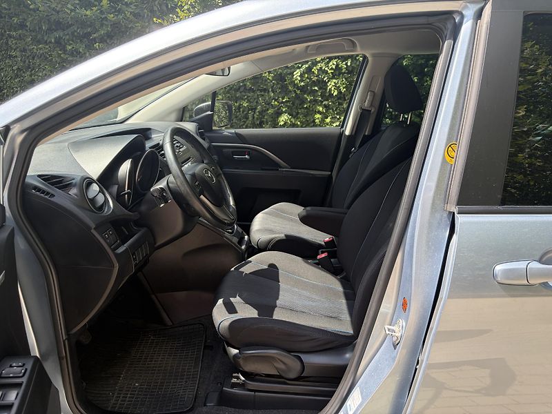 Mazda 5 2.0 Center-Line - fotka 17 z 30