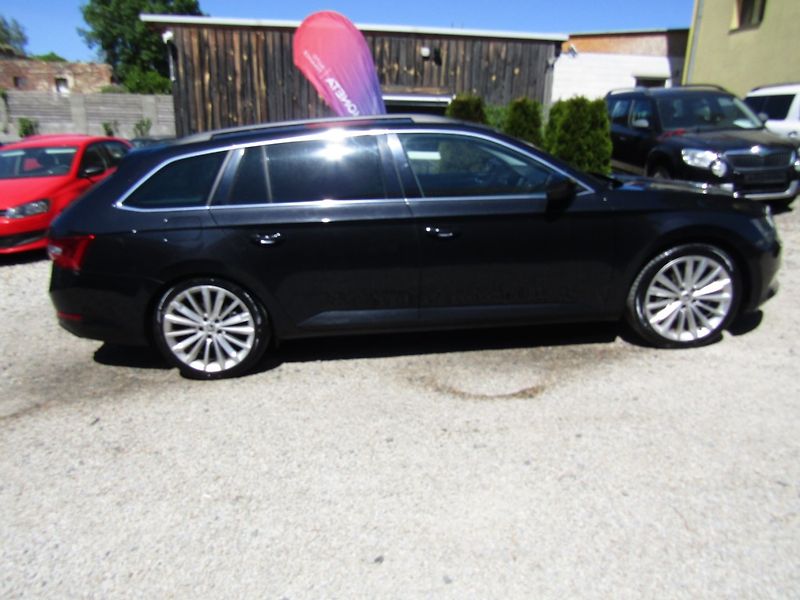 Škoda Superb (2016) 2.0 TDI 140 kW DSG  1.MAJITEL - fotka 9 z 45