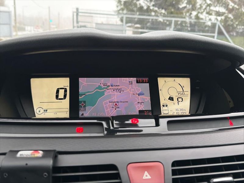 Citroën C4 Picasso 2,0 HDi 120 KW 7 míst DPH - fotka 18 z 26
