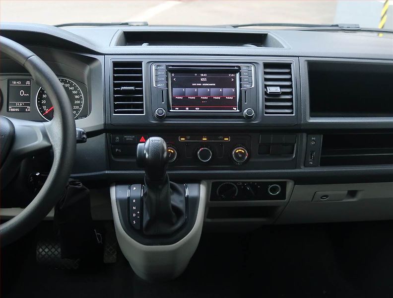 Volkswagen Transporter (2019) 2.0 TDI, Bus, 9Míst, DPH - fotka 12 z 20