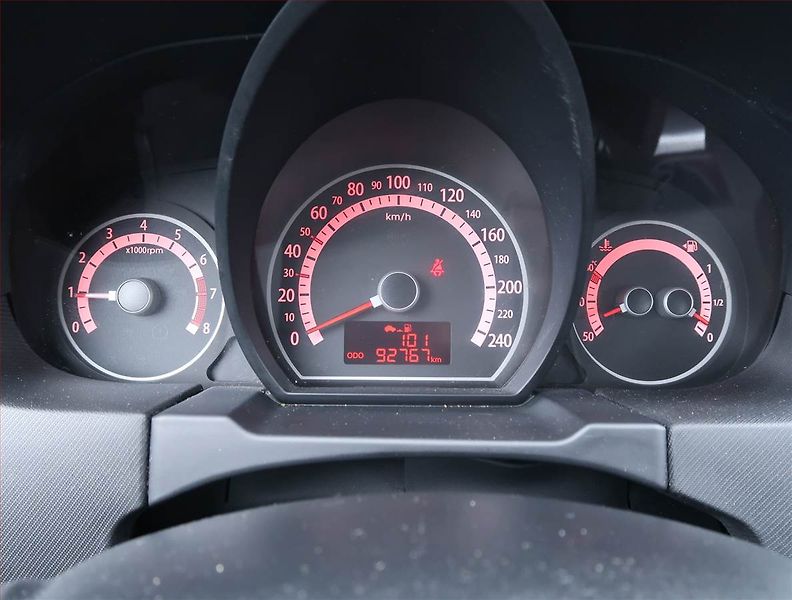 Kia Ceed (2010) EX 1.4 CVVT, ČR,1.maj - fotka 11 z 14