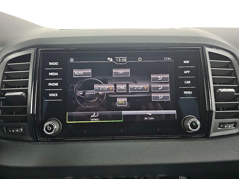 Škoda Karoq (2025) 1.5TSi 110kW SELECTION - fotka 20 z 31