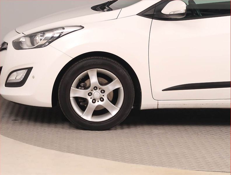Hyundai i30 (2012) 1.6 GDI, Tažné, jezdí výborně - fotka 14 z 15