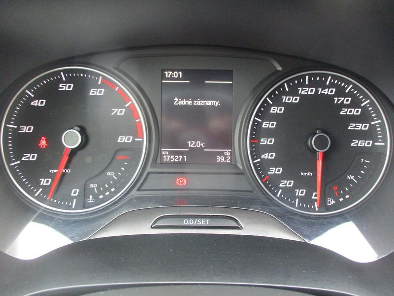 Seat Leon 1,2TSi 77kW STYLE FULL LED - fotka 16 z 48