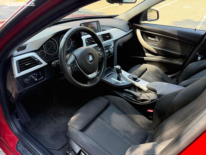 BMW Řada 3 (2017) 318i, 100kw Původ ČR Automat - fotka 14 z 20