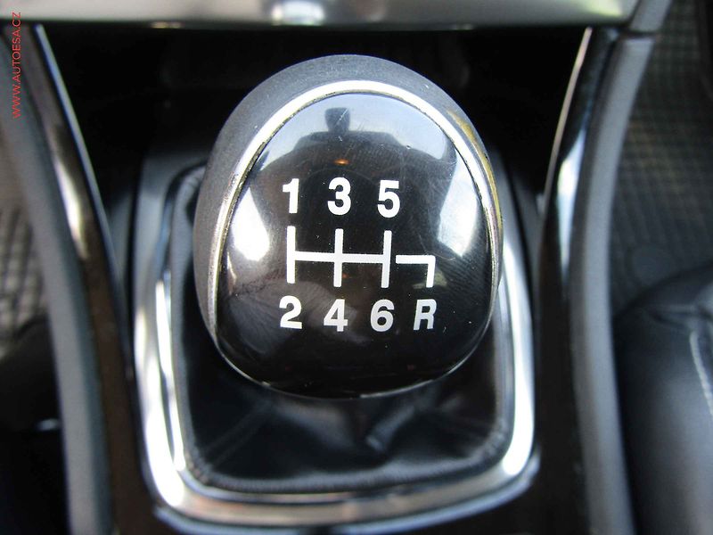Ford Mondeo (2010) 2.2 TDCi, servis.kniha - fotka 16 z 19